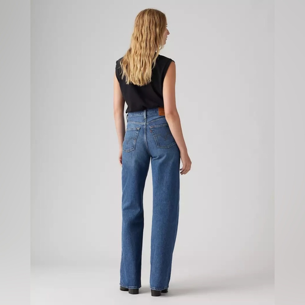 Levi’s Premium Ribcage Wide Leg Jeans in Wrong - Medium Blue Wash 25 High Rise - Picture 6 of 7